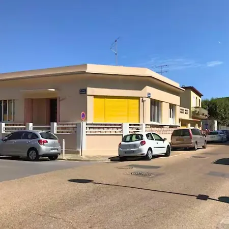 De Standing En Bord De 르그로뒤후아