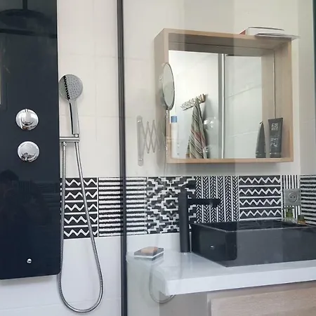 빌라 De Standing En Bord De